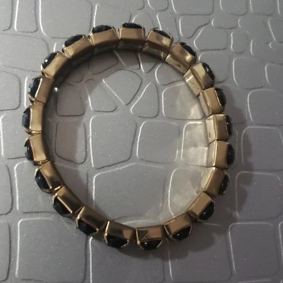 Bracelet - Picture 2 of 6